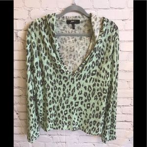 Jupee V Neck Green Cheetah Hoodie size SMALL